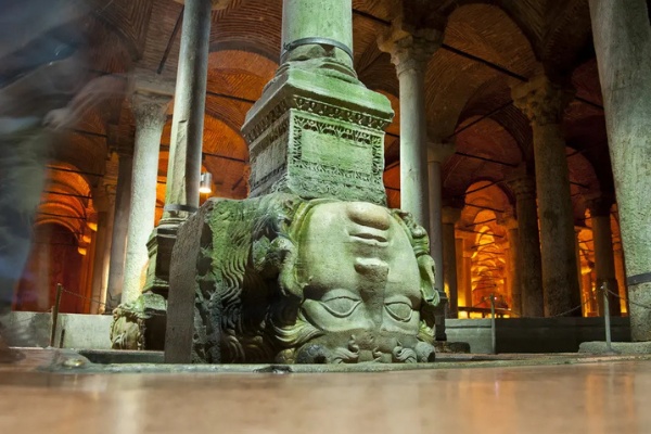 Amira Hotel - Basilica Cistern_Medusa