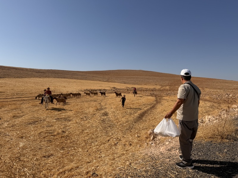 Sharing meals at Karahantepe.