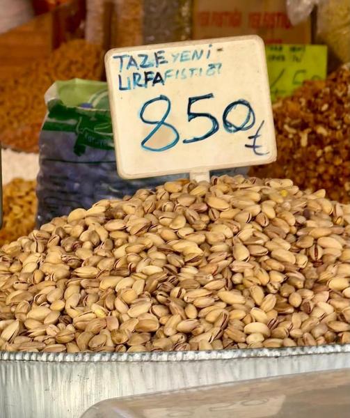 Pistachios, Sanliufa marketplace