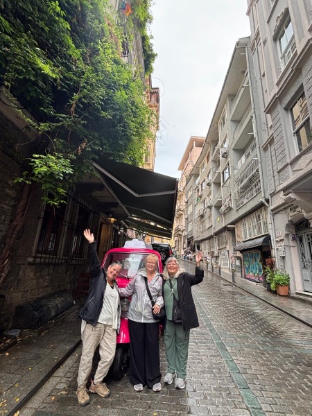 Starseeds exploring Beyoglu